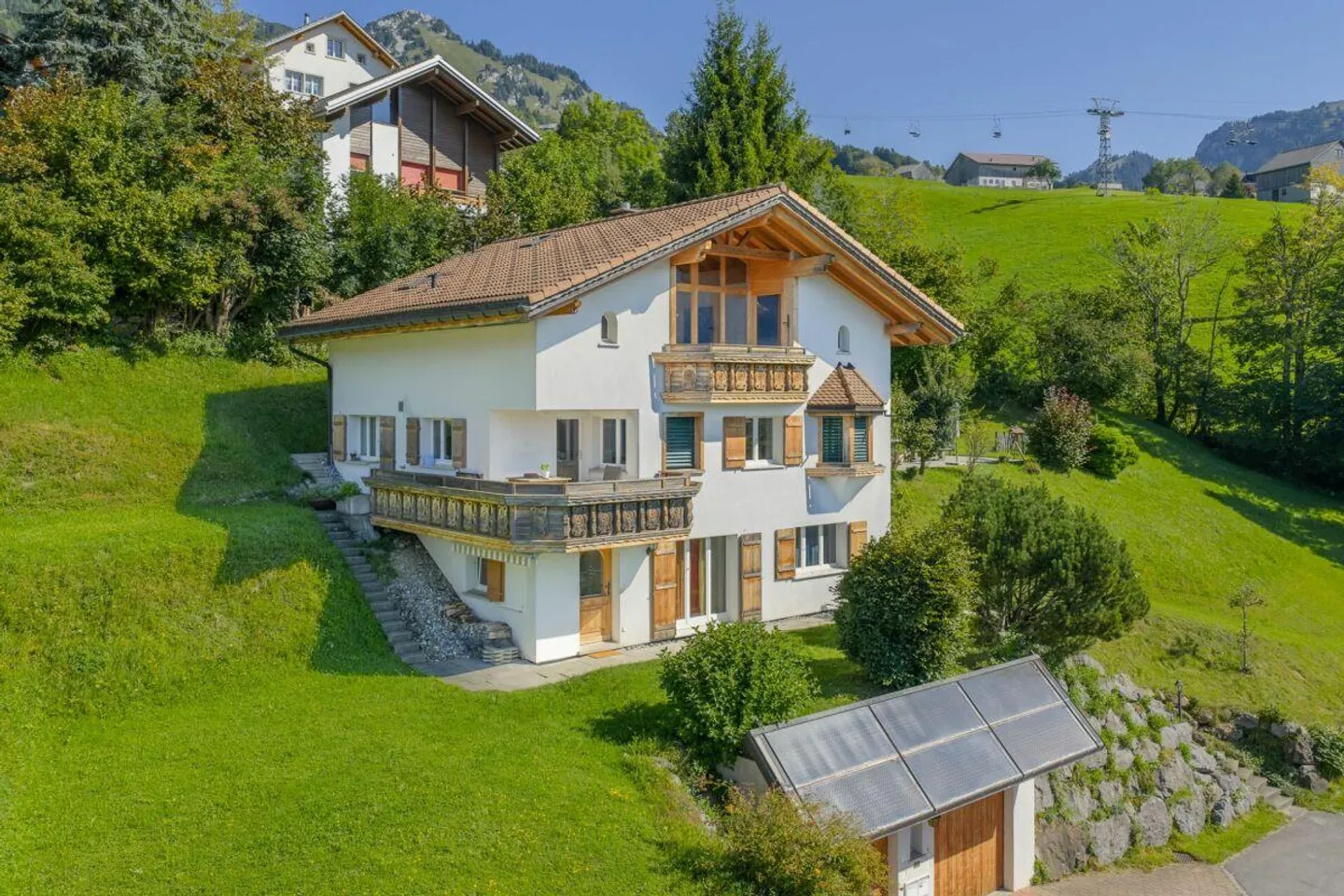 Casa unifamiliare di 5,5 locali con appartamento - Foto 1 di 17