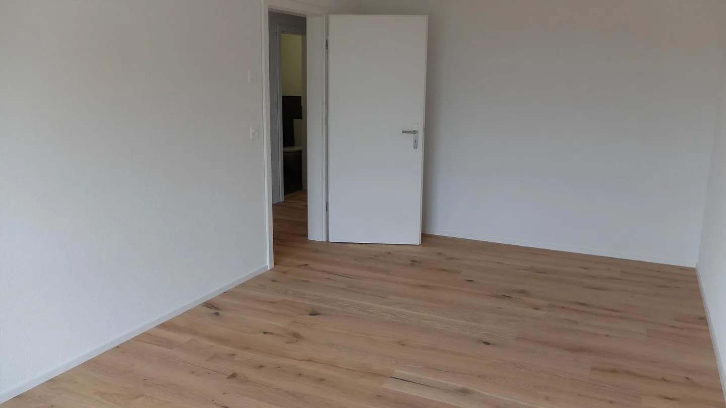 Appartamento luminoso di 4,5 stanze in una posizione tranquilla a Gals - Foto 5 di 5