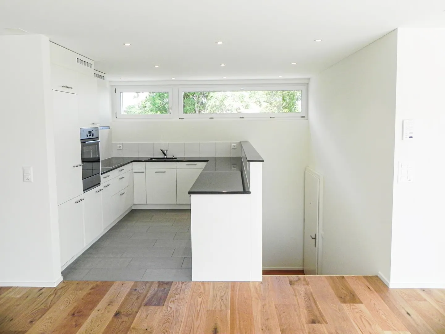 Appartement penthouse lumineux et magnifique avec une vue imprenable - Photo 2 sur 9