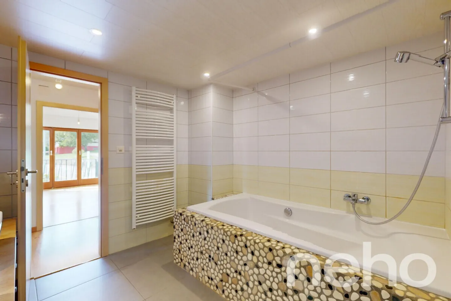 Farm of 5.5 rooms including 4 bedrooms fully renovated in 2010 - Photo 11 of 13