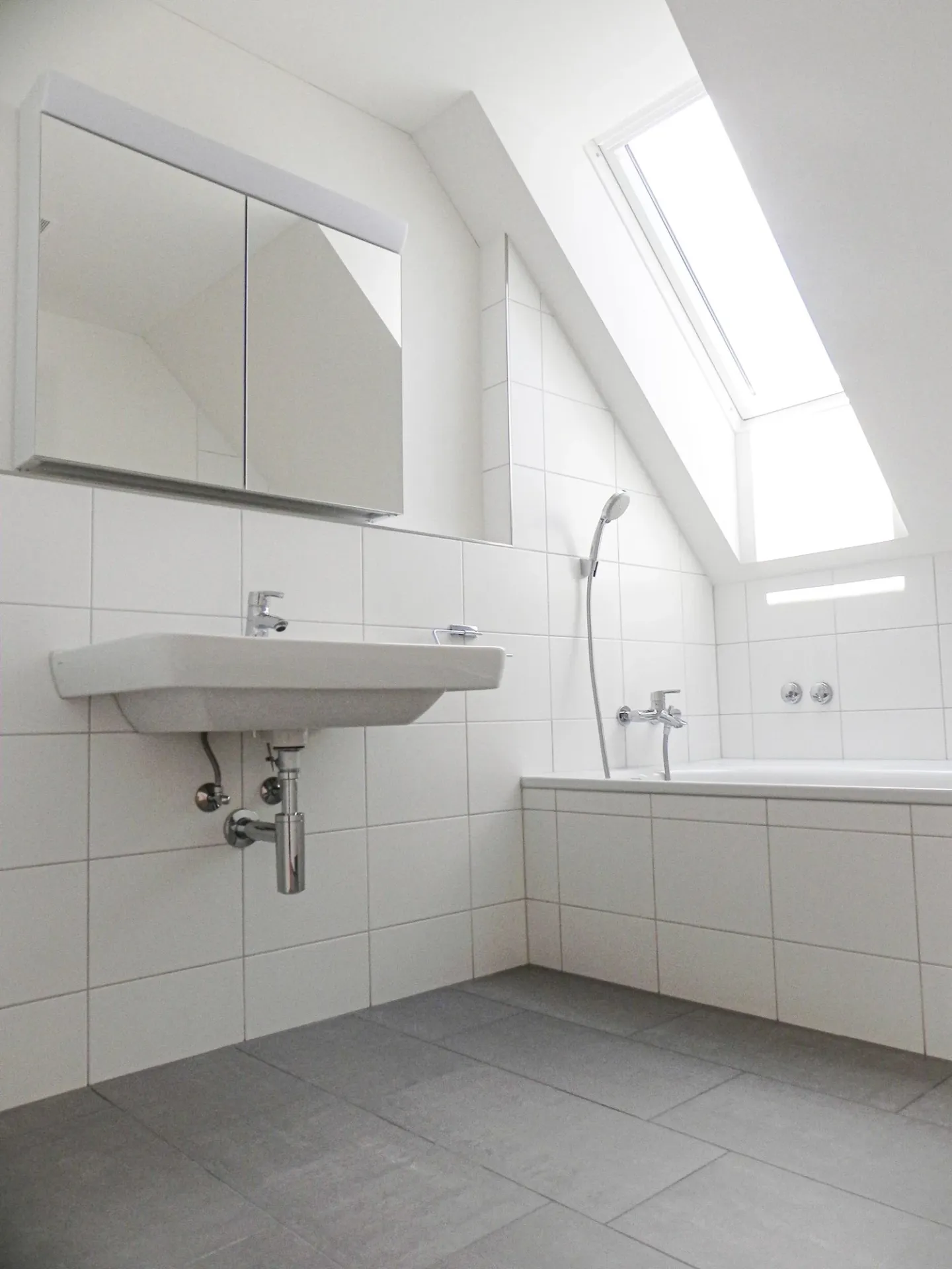 Appartement penthouse lumineux et magnifique avec une vue imprenable - Photo 4 sur 9