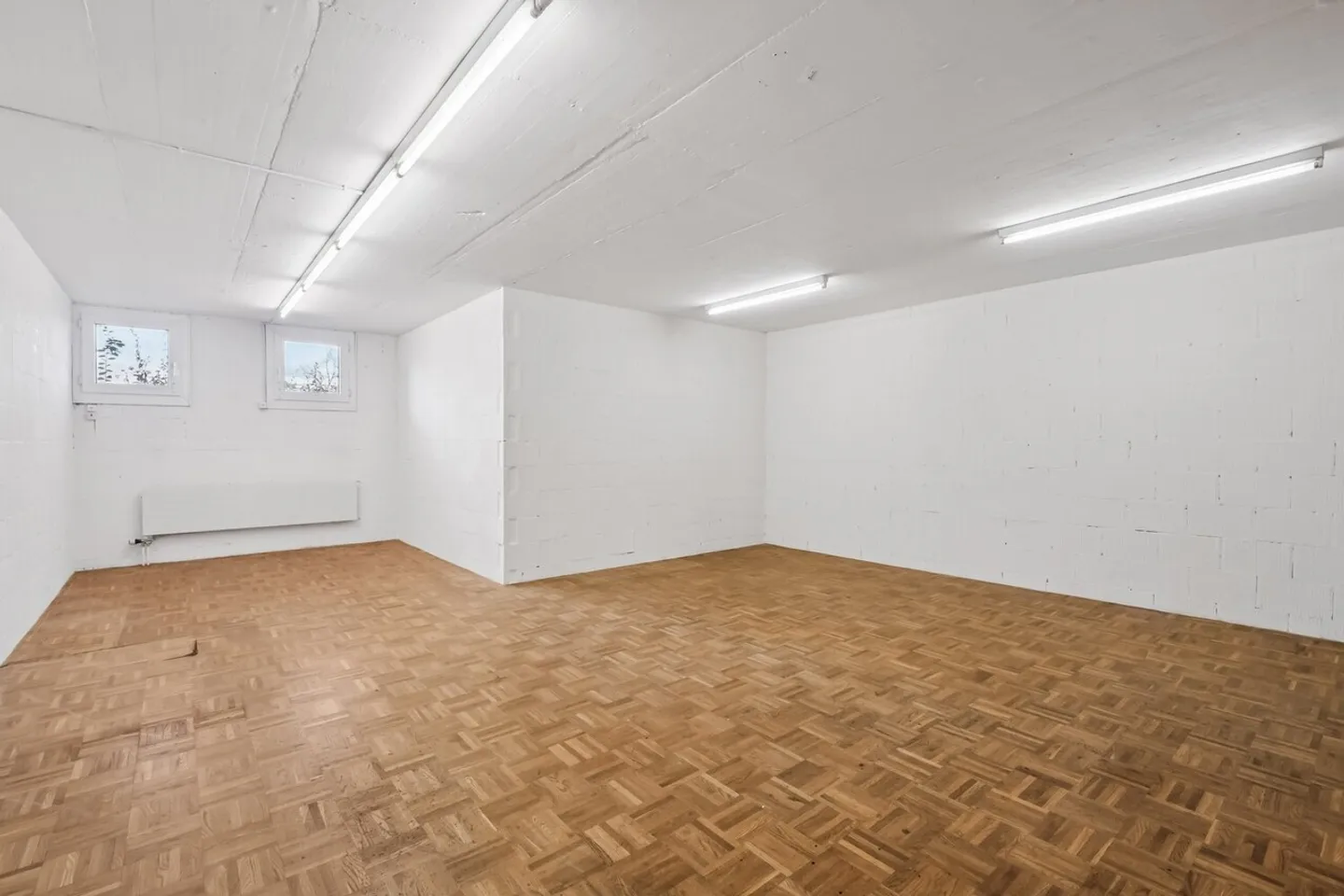 Spazio commerciale in posizione privilegiata a Bremgarten Isenlaufstrasse 2 - Foto 2 di 9