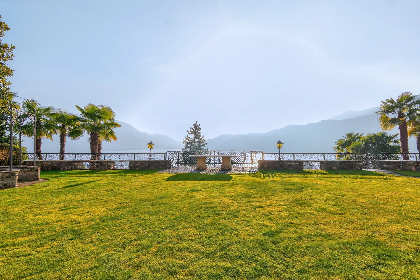 Luxusvilla mit Seeblick - Foto 6 von 17