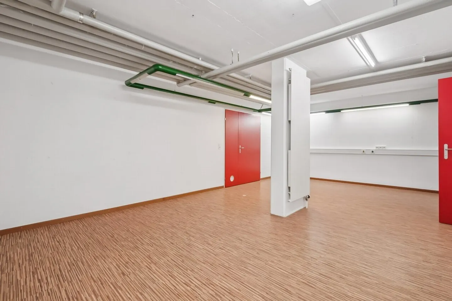 Spazio commerciale in posizione privilegiata a Bremgarten Isenlaufstrasse 2 - Foto 4 di 9