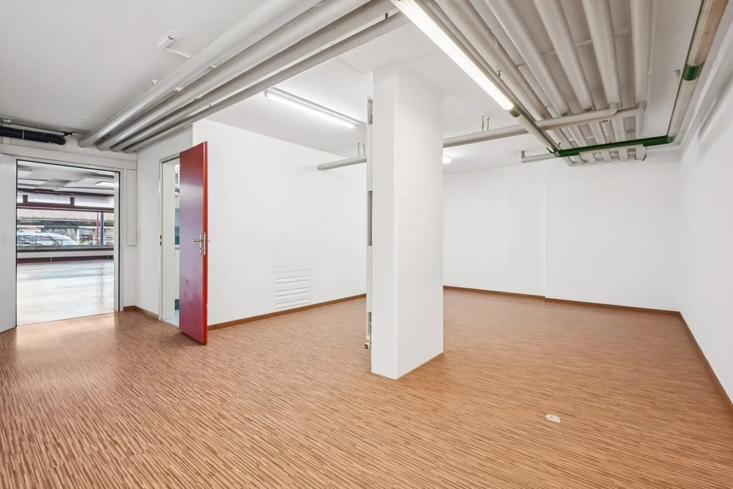 Spazio commerciale in posizione privilegiata a Bremgarten Isenlaufstrasse 2 - Foto 5 di 9