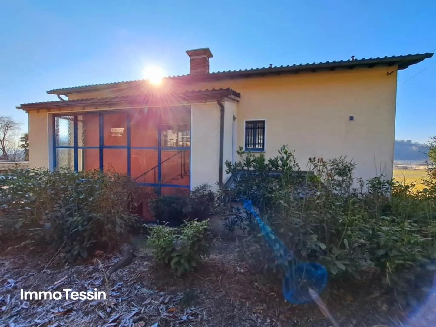 Exklusive Villa mit Grossem Garten - Foto 3 von 13