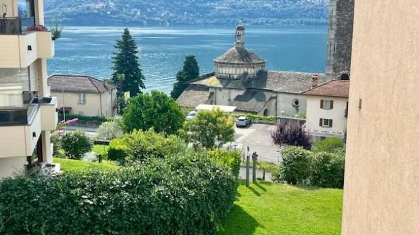 Comfortable apartment with lake view - Photo 10 of 10