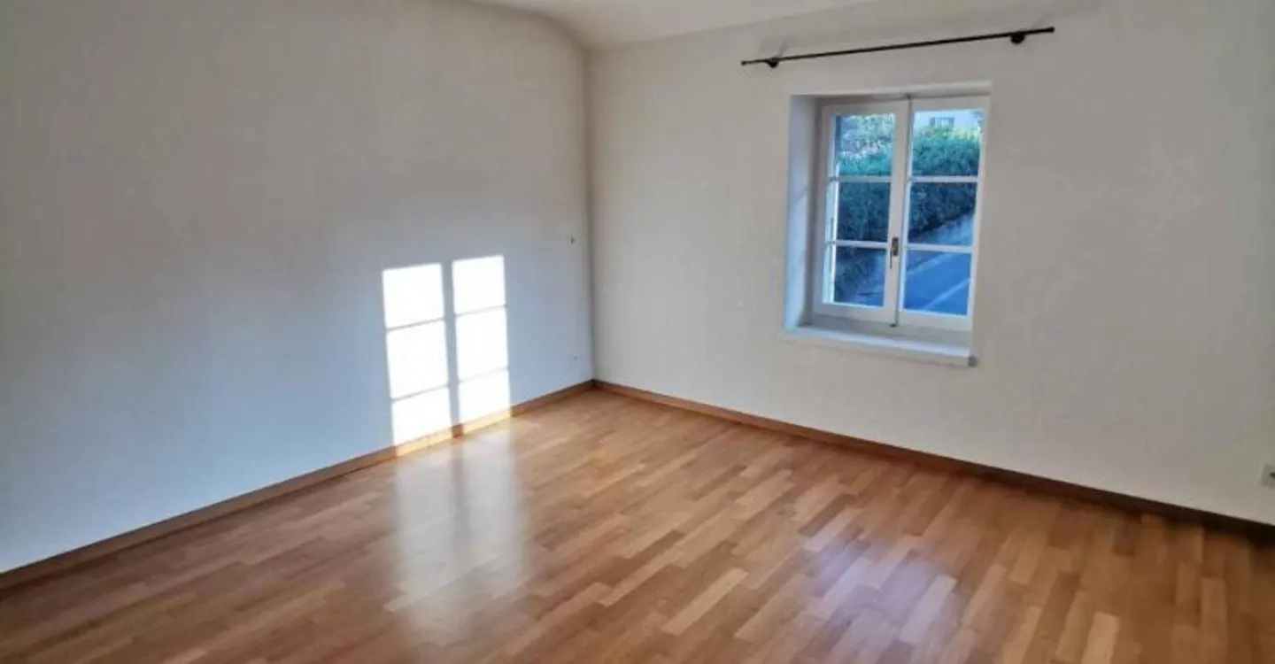 Bel appartamento di 4,5 locali in affitto - Foto 2 di 3