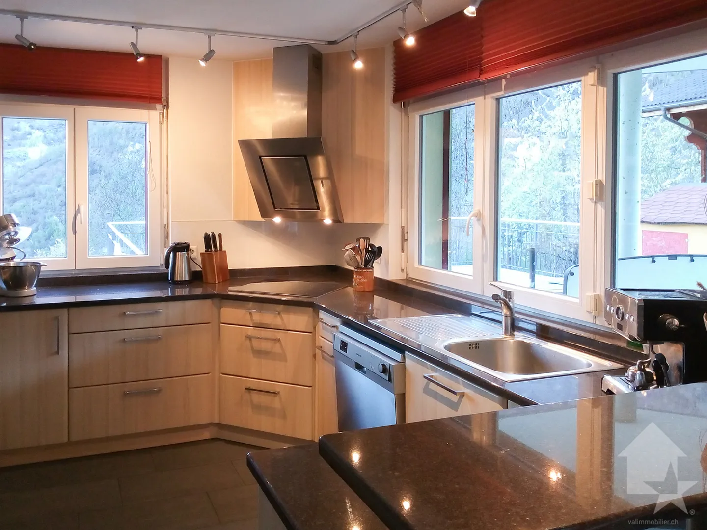 Villa 8.5 Zimmer - Foto 3 von 13