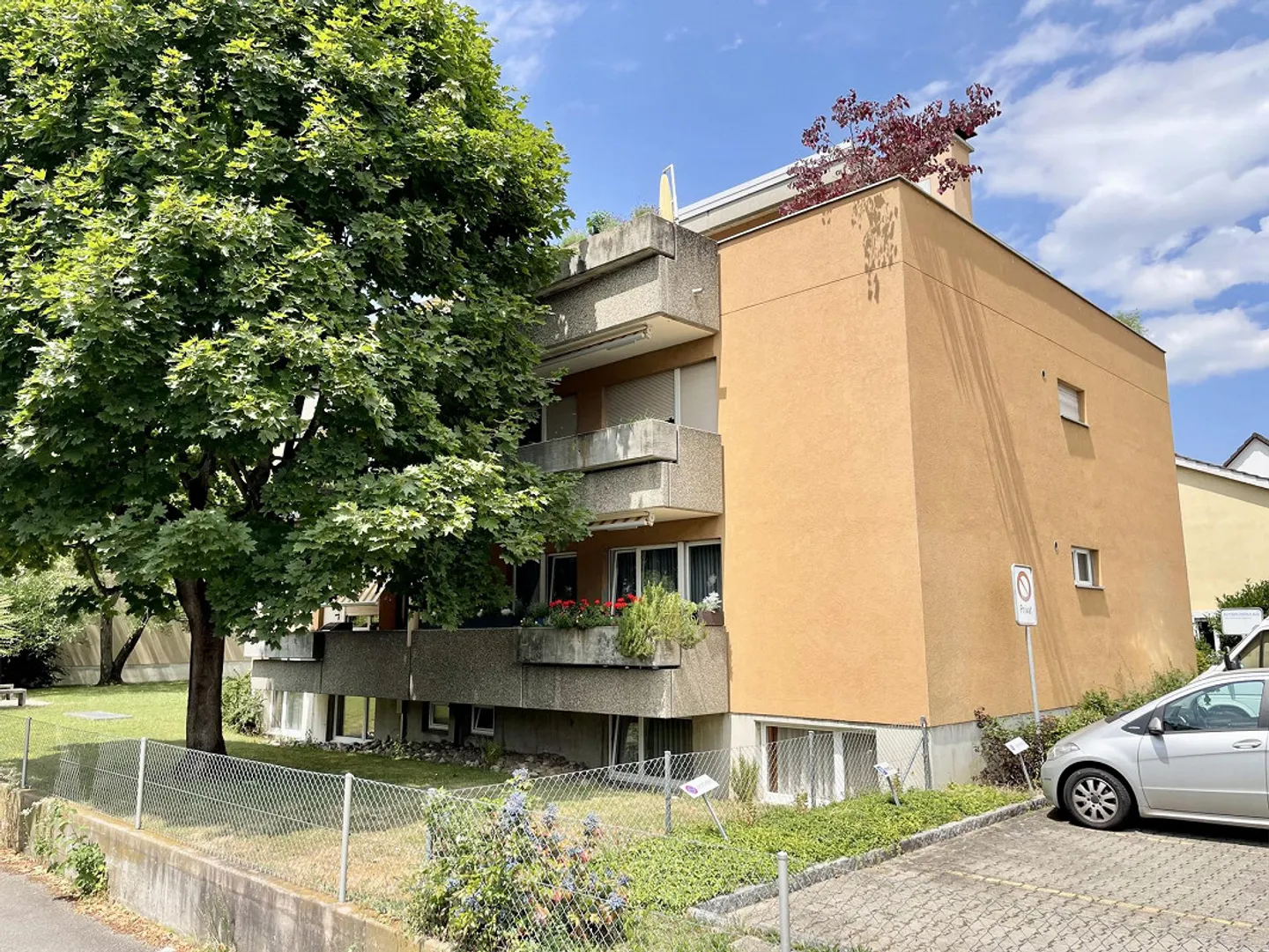 Posto auto in affitto - Foto 2 di 3