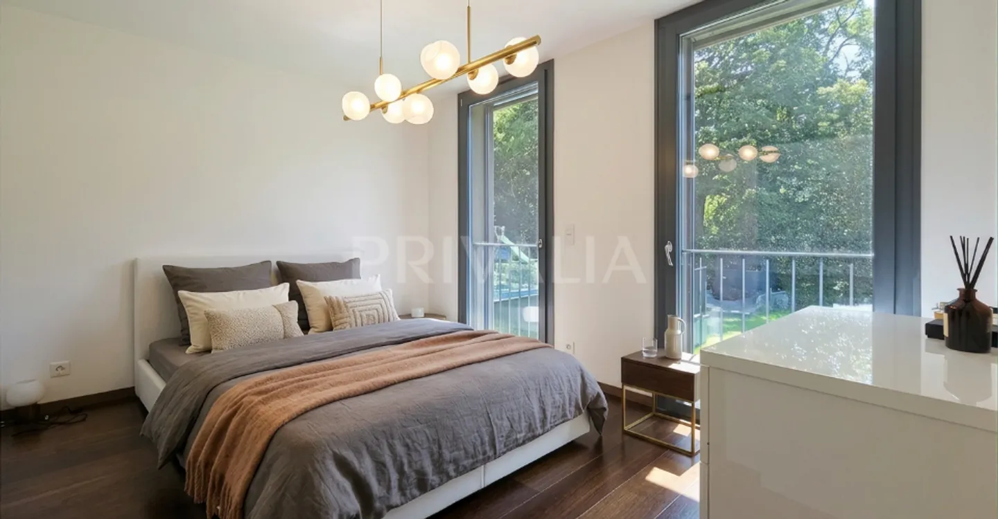 Elegant semi-detached villa with high-end features - Photo 4 of 13