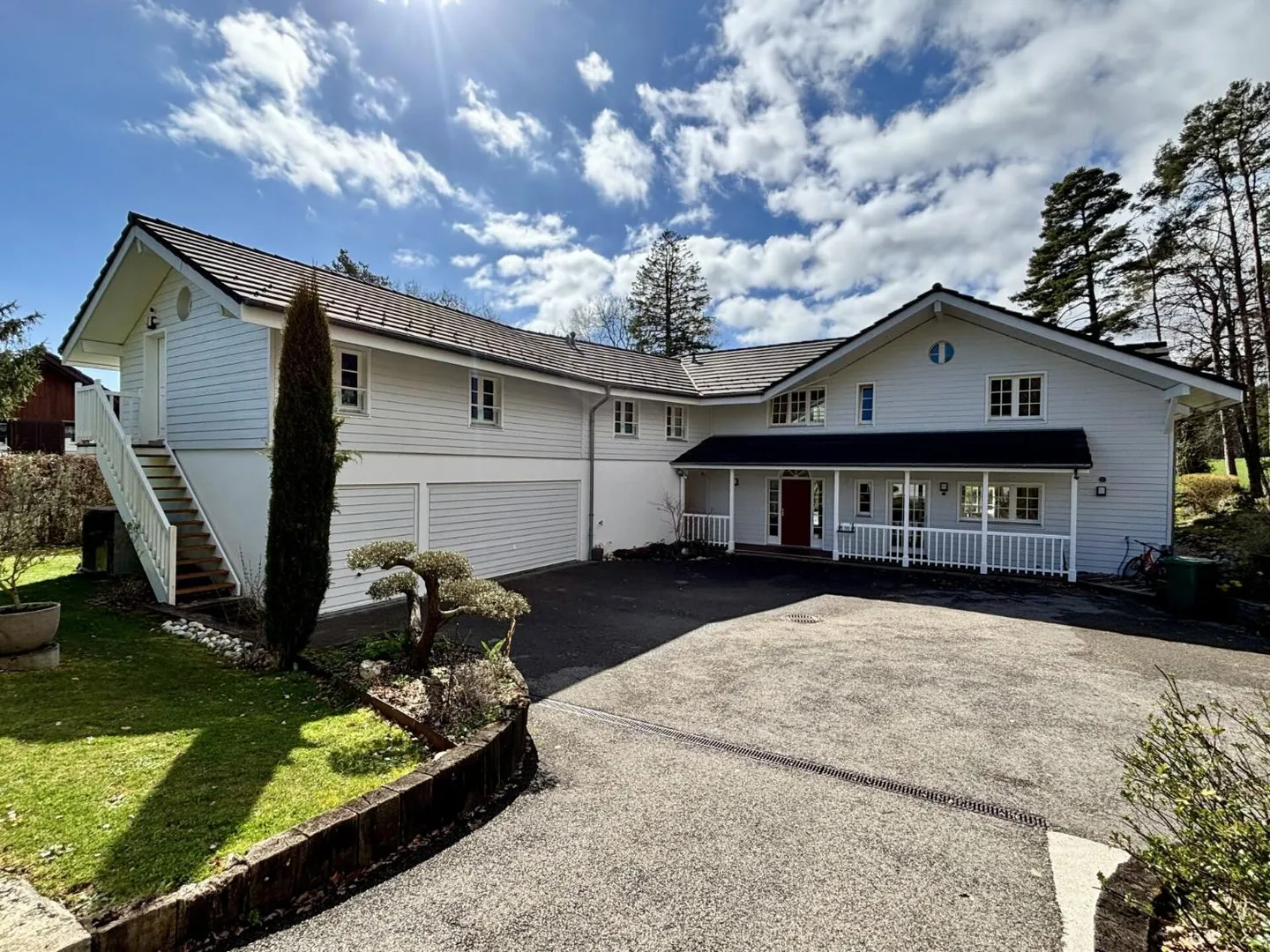Villa Élégante avec Piscine - Photo 2 sur 10