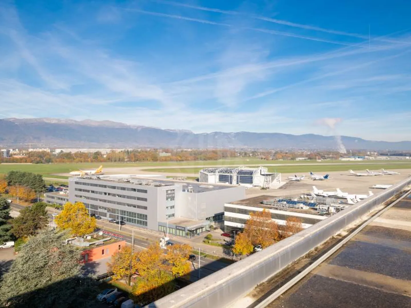 Offices with Sunlight - Vernier - Photo 11 of 11