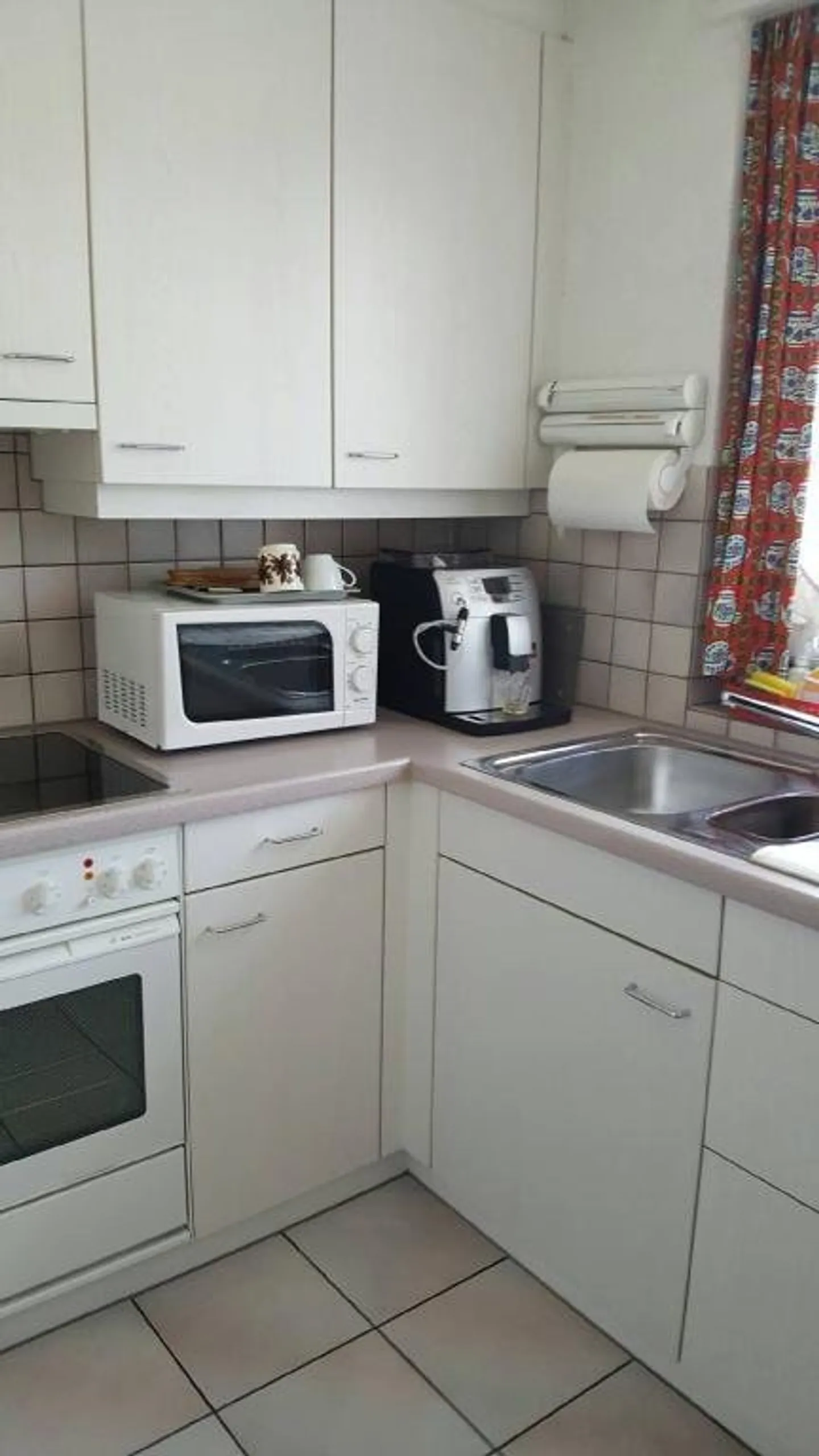 VIVERE CONFORTEVOLE A BÜLACH! - Foto 2 di 4