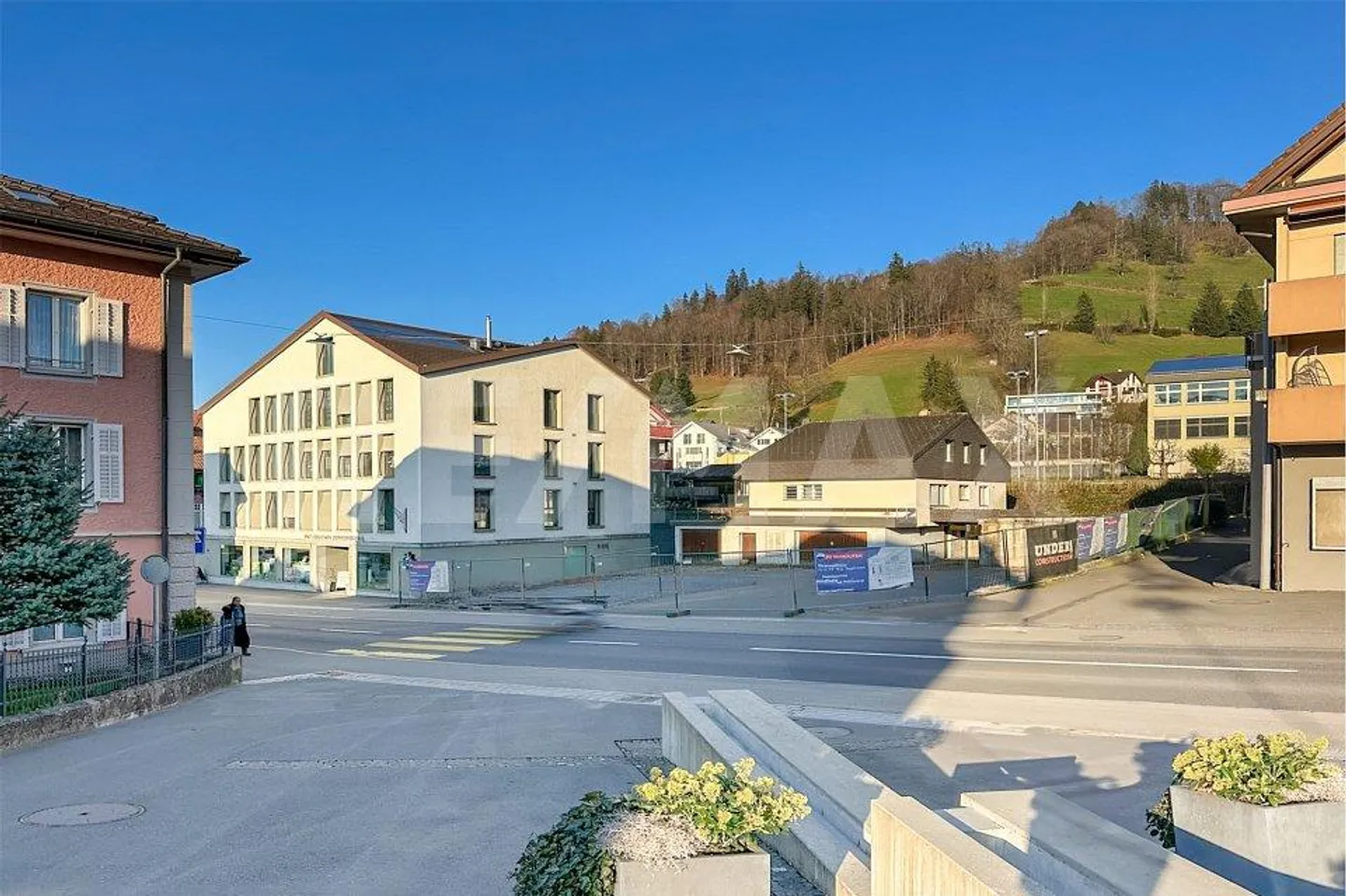 Appartamento moderno di 2½ locali al 1° piano in posizione centrale - Foto 12 di 12