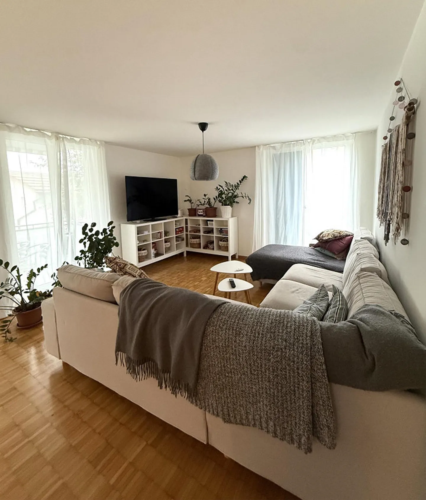 Bright 3-room apartment near the lake - Photo 2 of 9