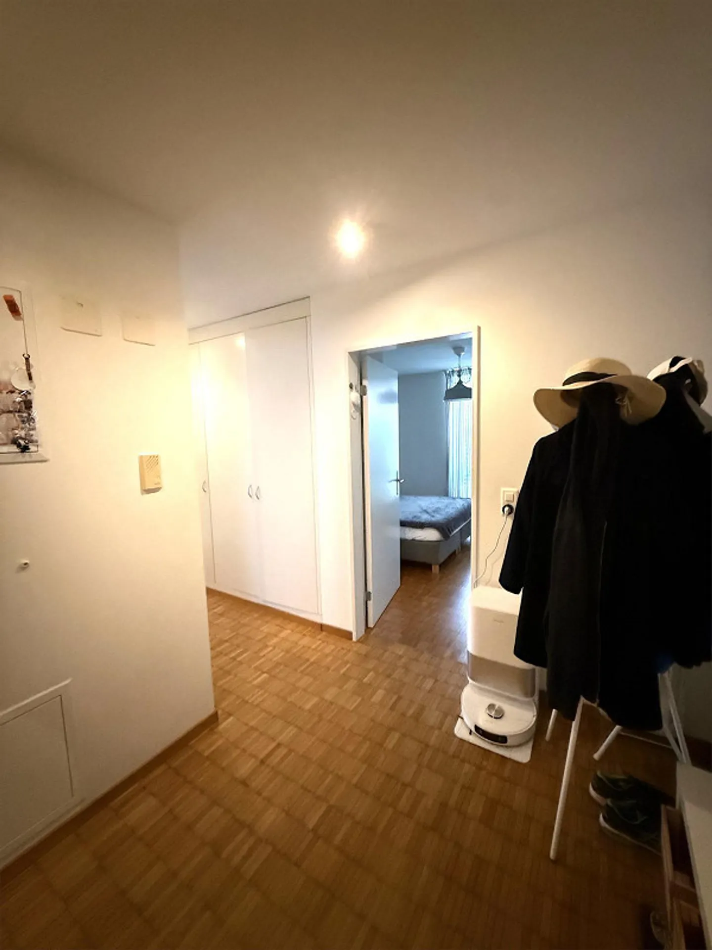 Bright 3-room apartment near the lake - Photo 9 of 9