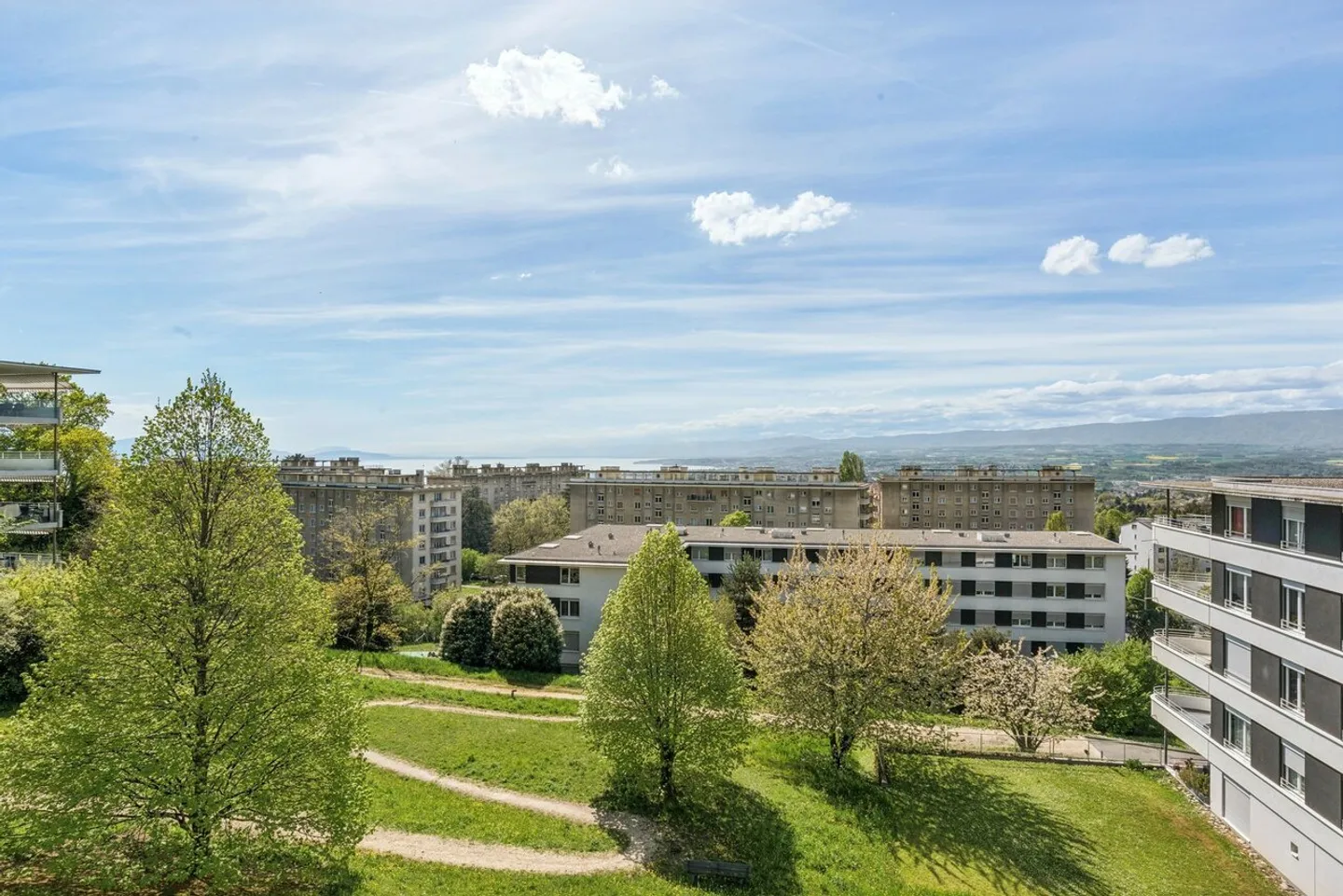 4,5-Zimmer-Wohnung mit Balkon und Seeblick - Foto 4 von 12