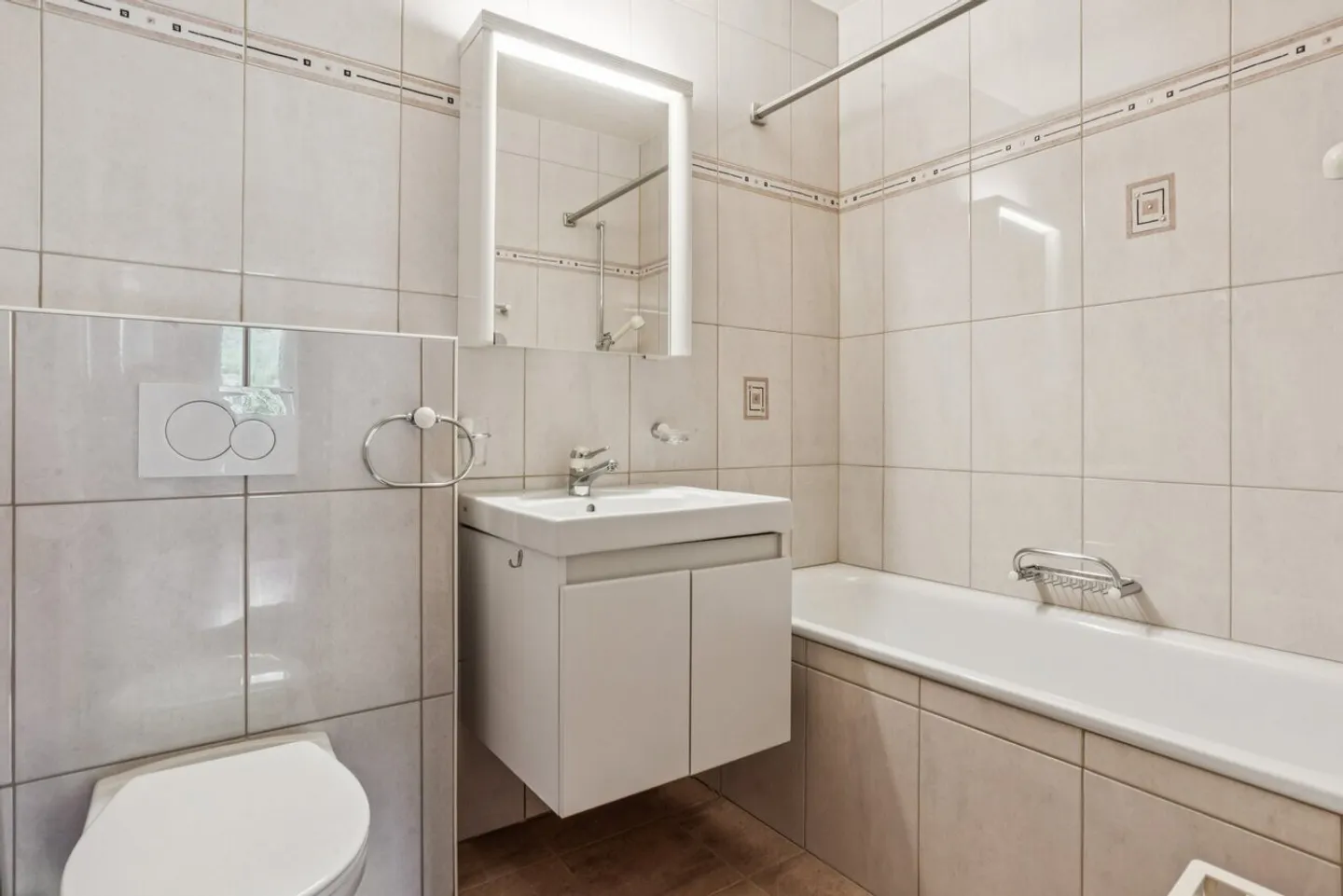 4,5-Zimmer-Wohnung mit Balkon und Seeblick - Foto 9 von 12