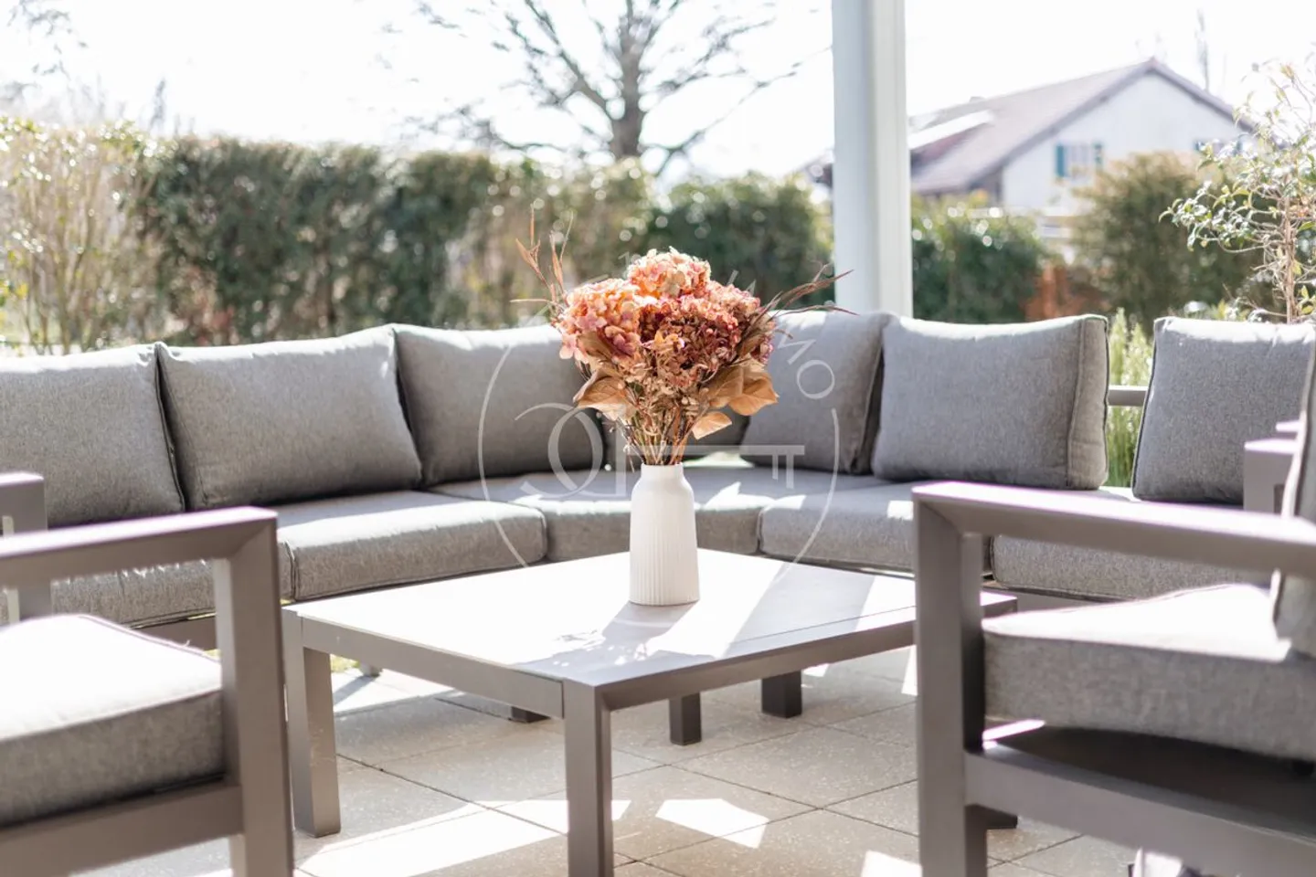 Exklusiv: Ruhige Wohnung mit großem Privatgarten - Foto 1 von 8
