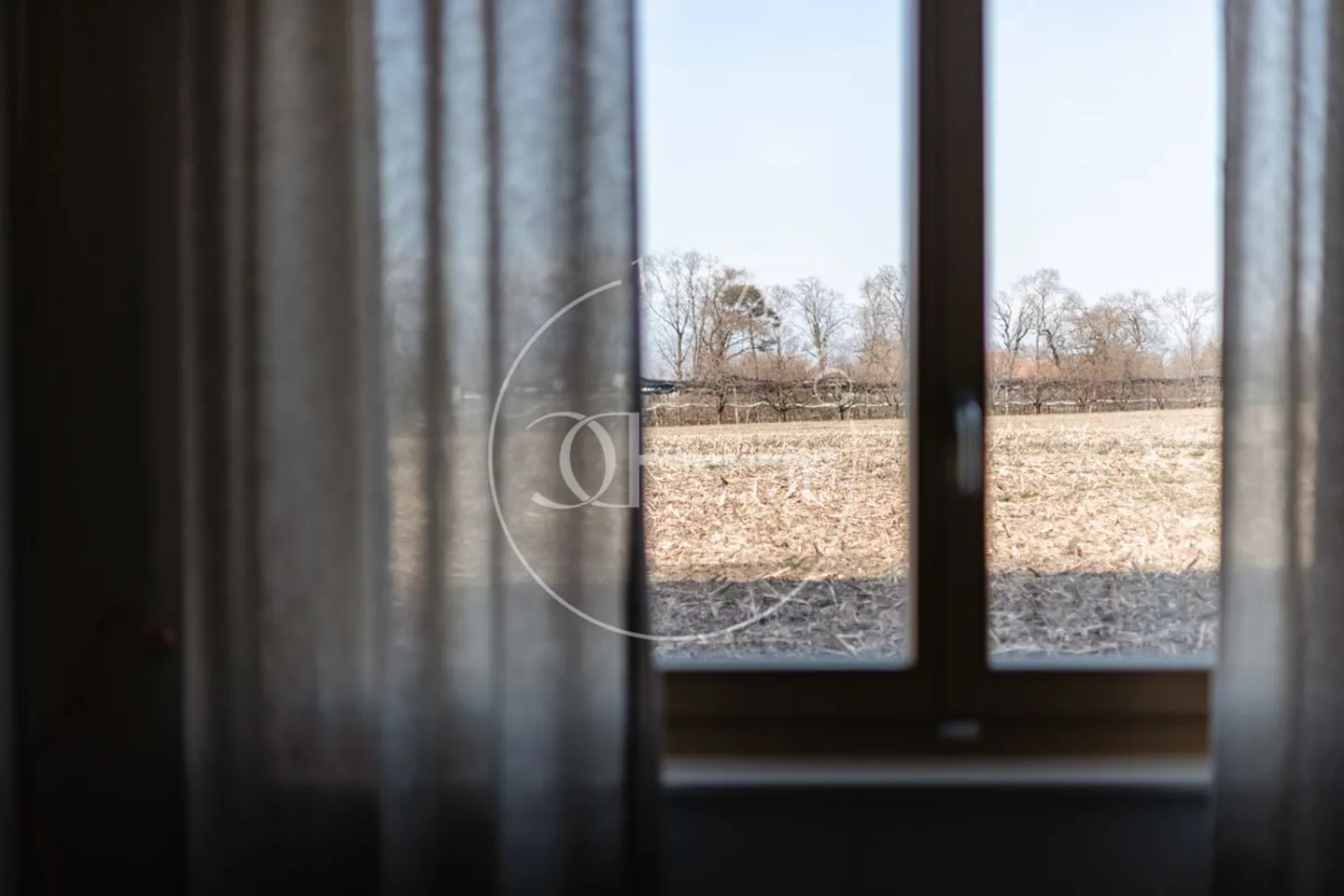 Exklusiv: Ruhige Wohnung mit großem Privatgarten - Foto 5 von 8