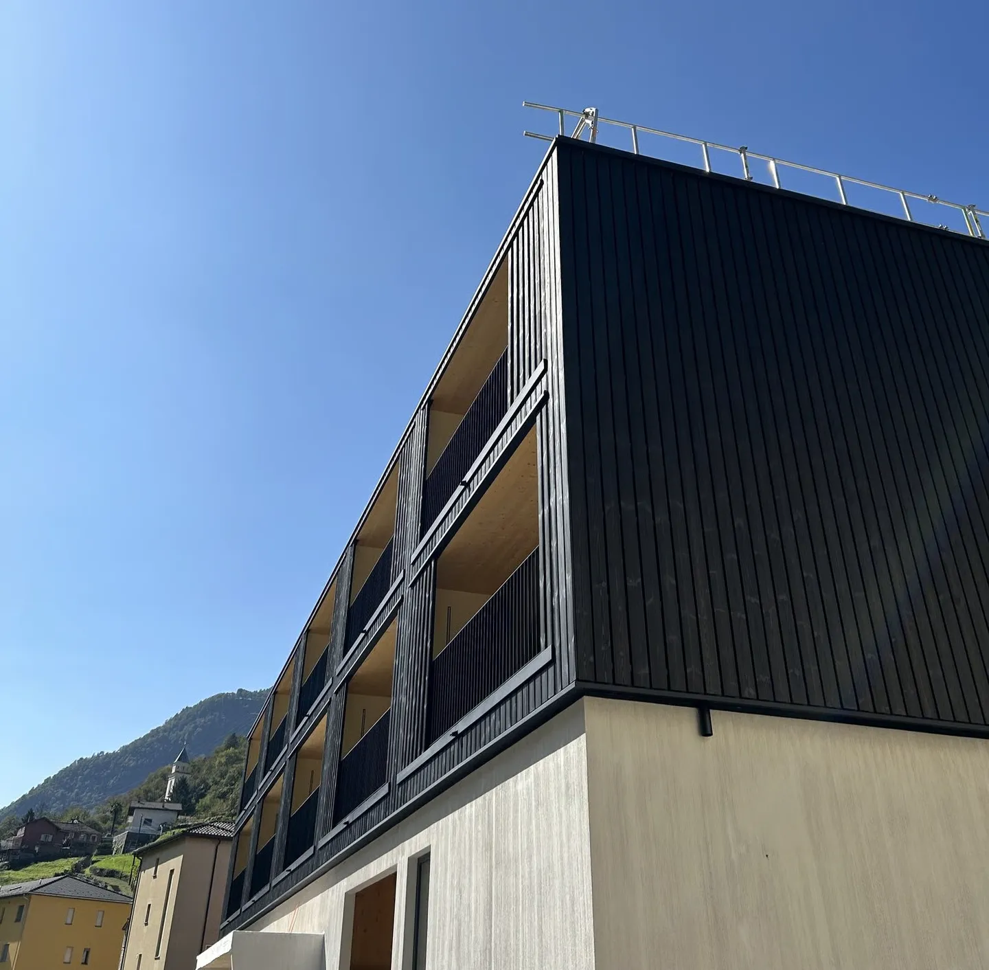 Appartement moderne et lumineux, avec terrasse, à Cama - Photo 2 sur 13