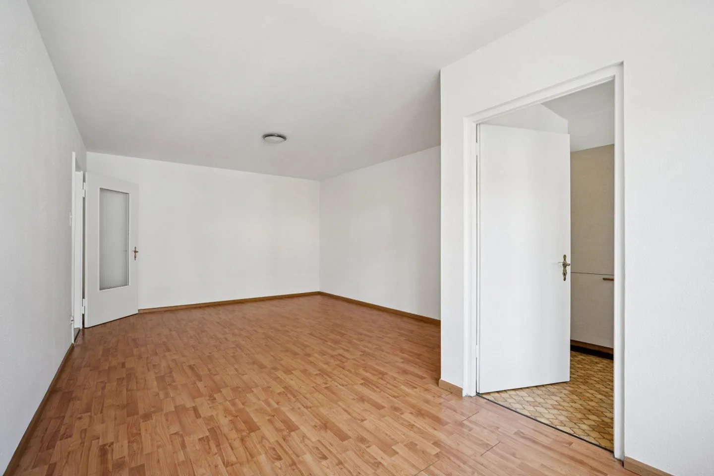 Cozy Studio in Central Location - Photo 4 of 4