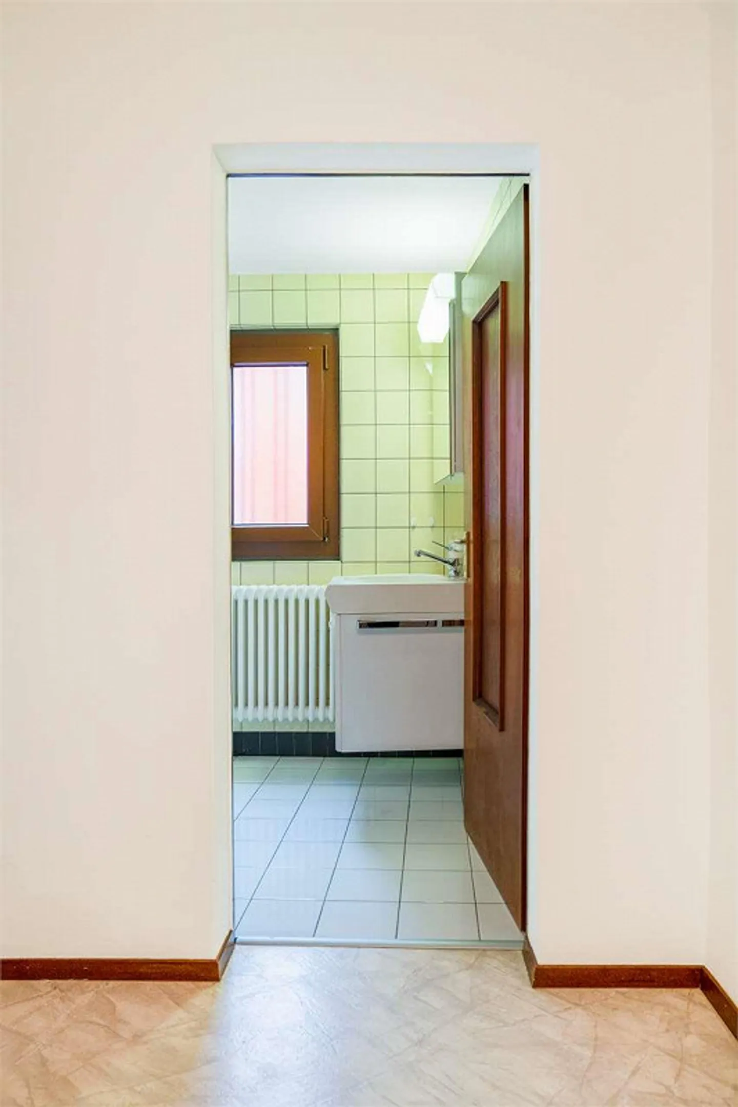 BRIGHT APARTMENT IN COMANO - Photo 7 of 13