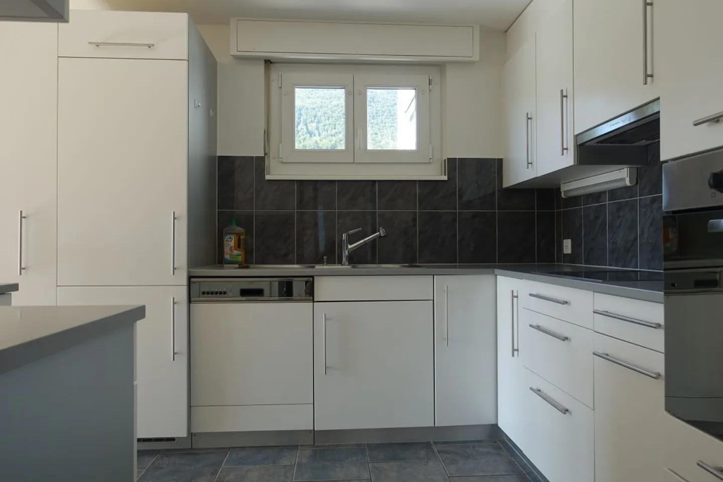 Appartamento in vendita - Foto 3 di 9