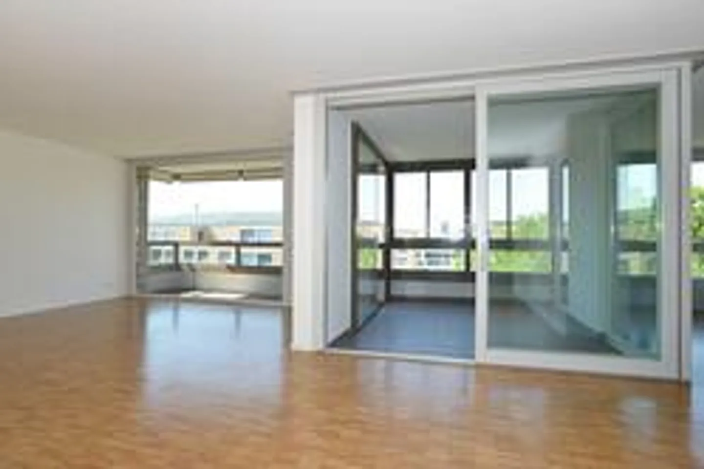 Appartamento a Glattpark con lago privato! Affitta senza deposito - Foto 3 di 9