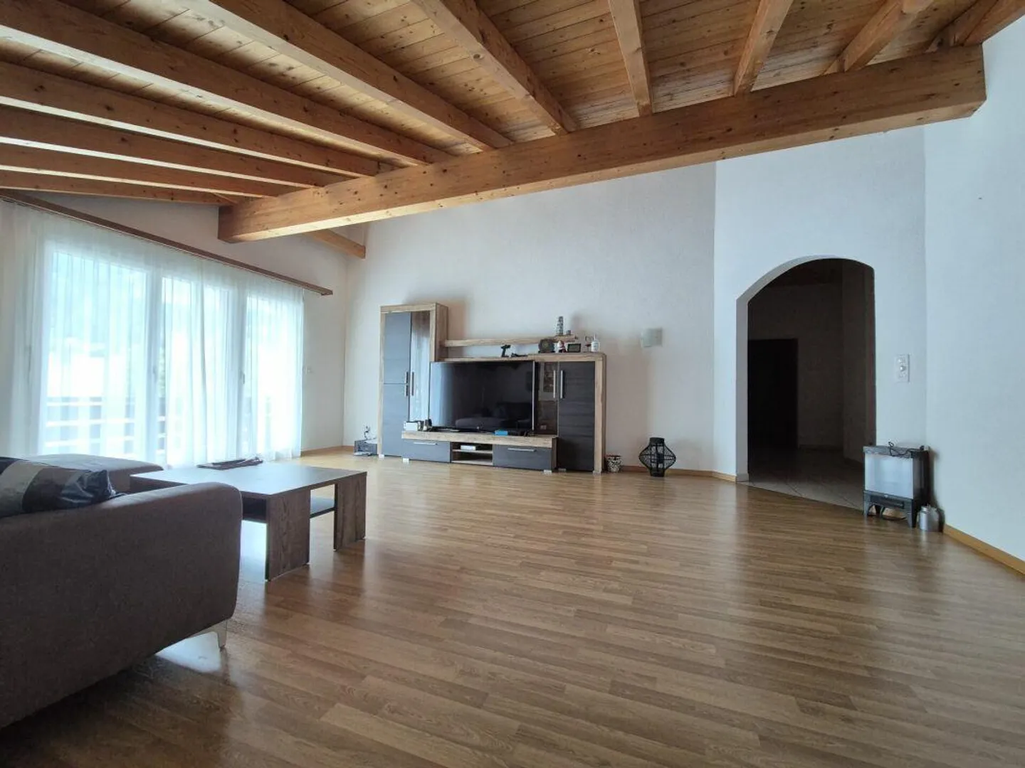 Grosszügige Dachwohnung - Foto 1 von 9