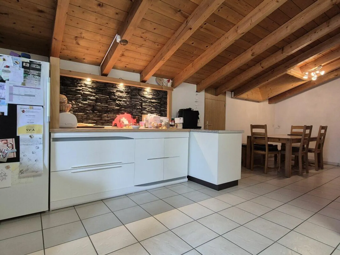Grosszügige Dachwohnung - Foto 3 von 9
