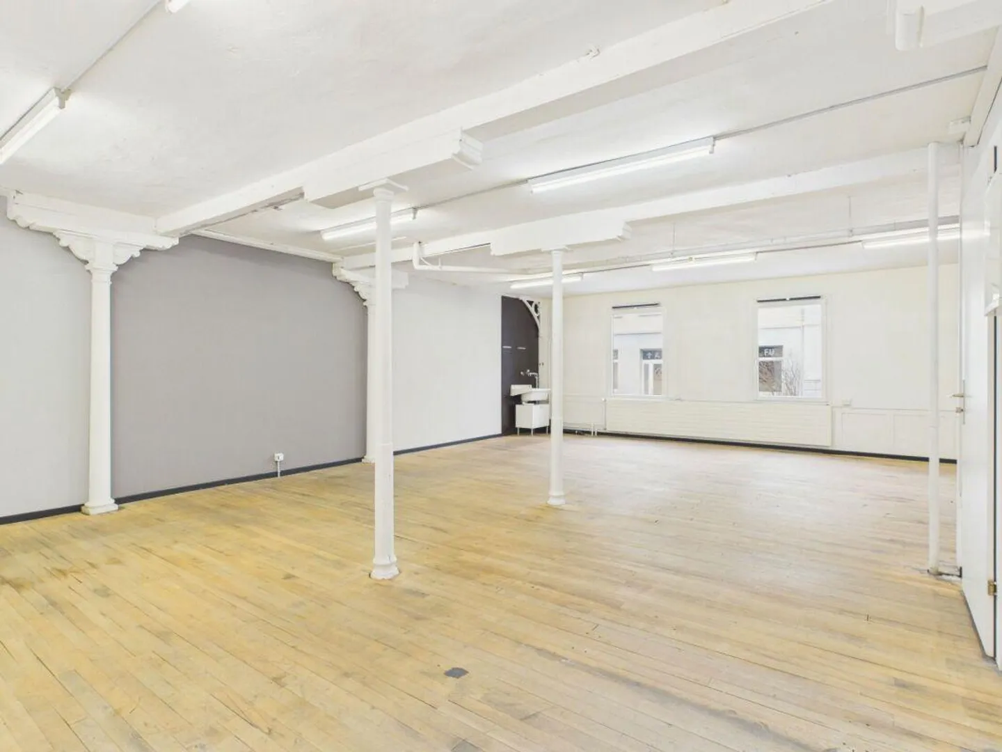 Laboratorio/Ufficio Creativo con Molto Charme - Foto 1 di 4