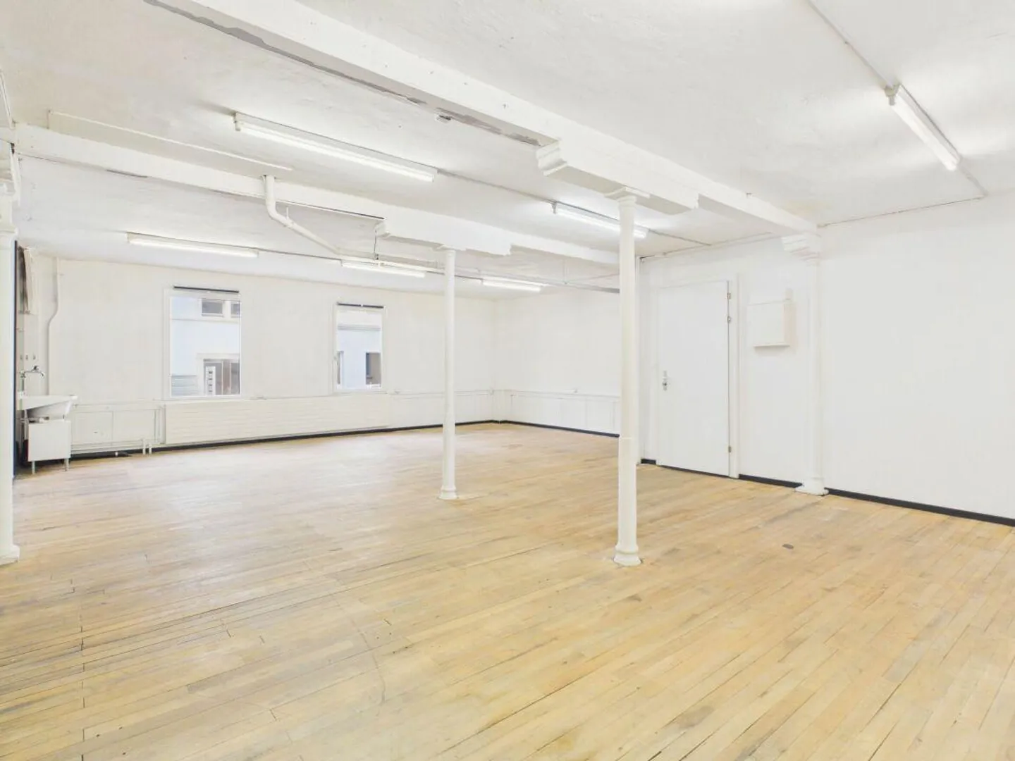 Laboratorio/Ufficio Creativo con Molto Charme - Foto 2 di 4