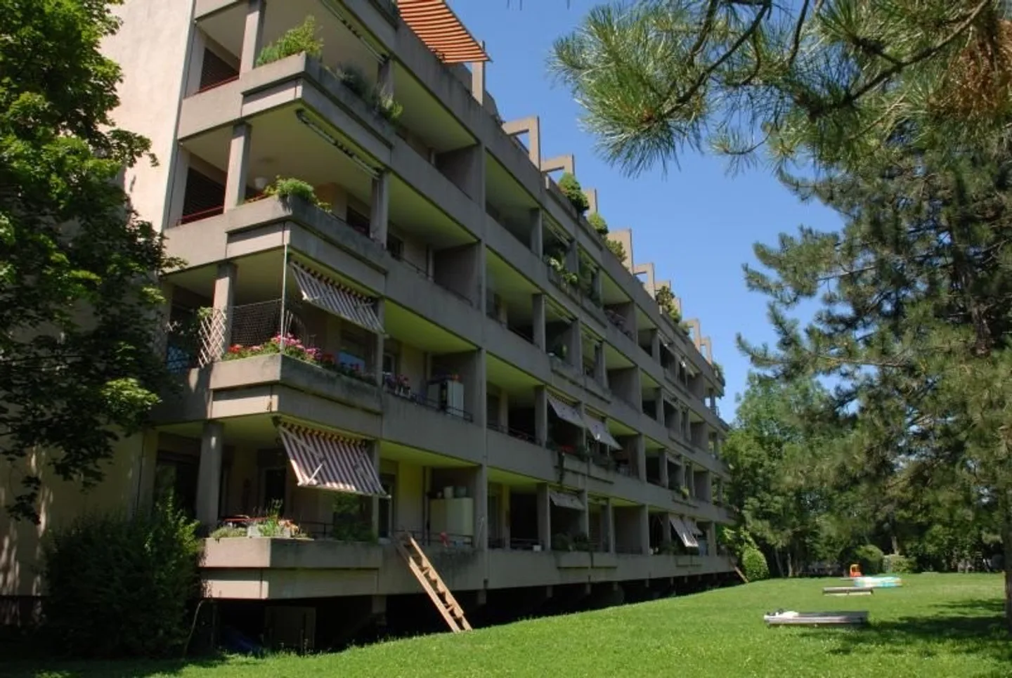 Parkplatz in Aesch BL - Foto 1 von 1