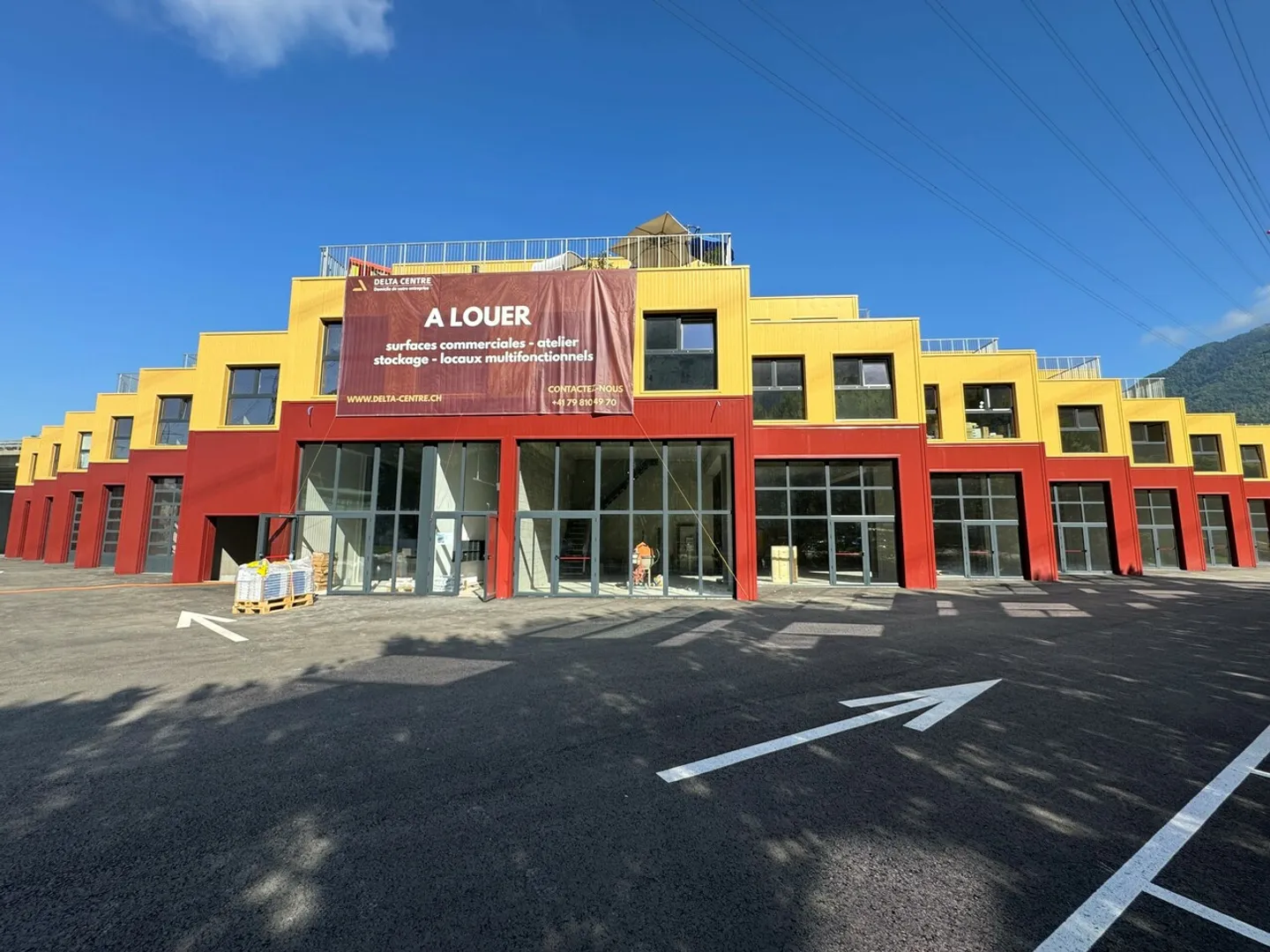 NEW: Commercial/Office Spaces for Rent - Villeneuve Industrial Zone - Photo 3 of 5