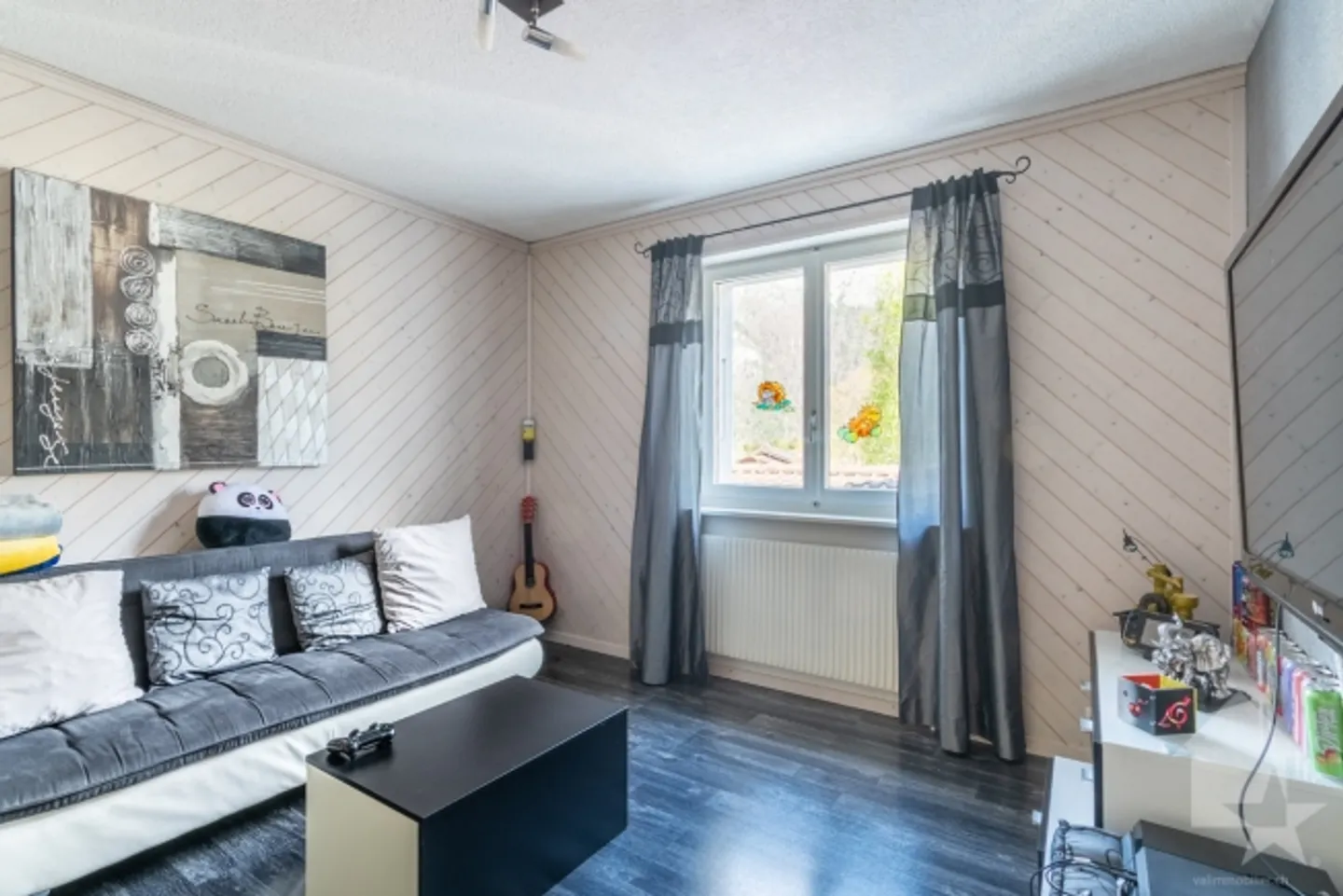 Charming Detached Villa of 6.5 Rooms in Epinassey - Photo 5 of 13