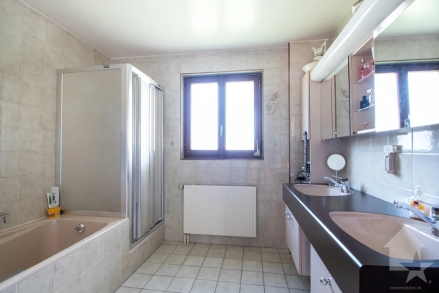Charming Detached Villa of 6.5 Rooms in Epinassey - Photo 6 of 13
