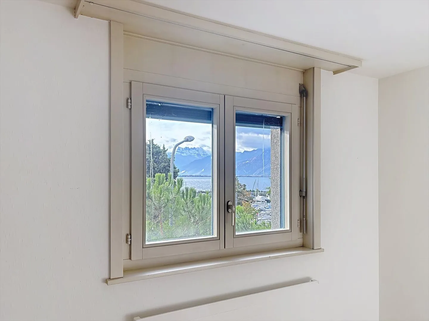 Appartamento Incantevole con Vista Lago - Foto 14 di 18