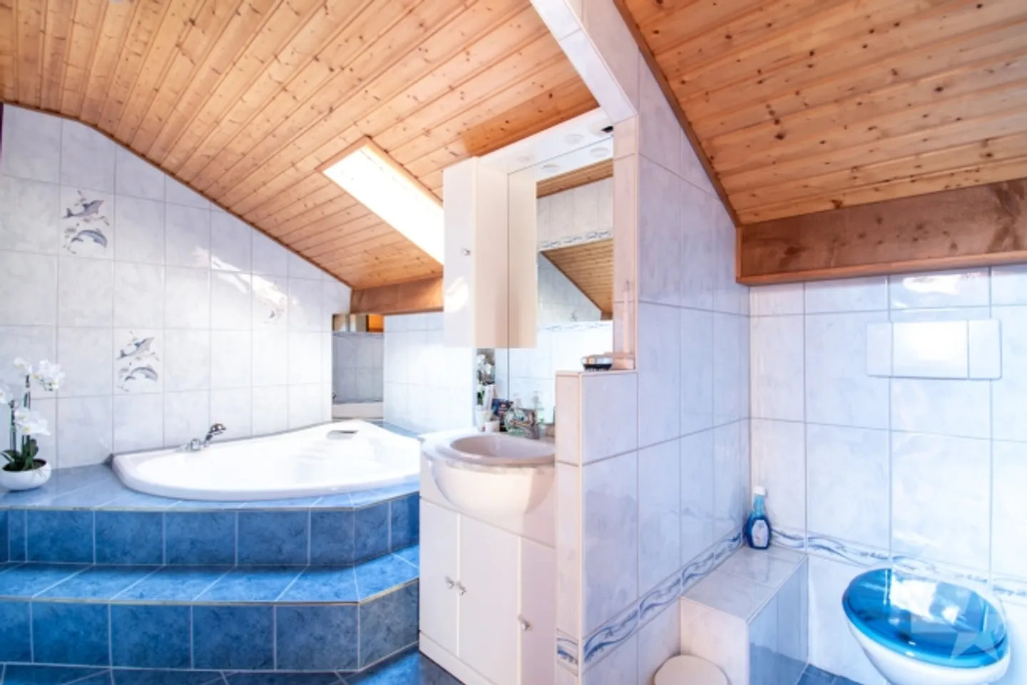 Charming Detached Villa of 6.5 Rooms in Epinassey - Photo 9 of 13