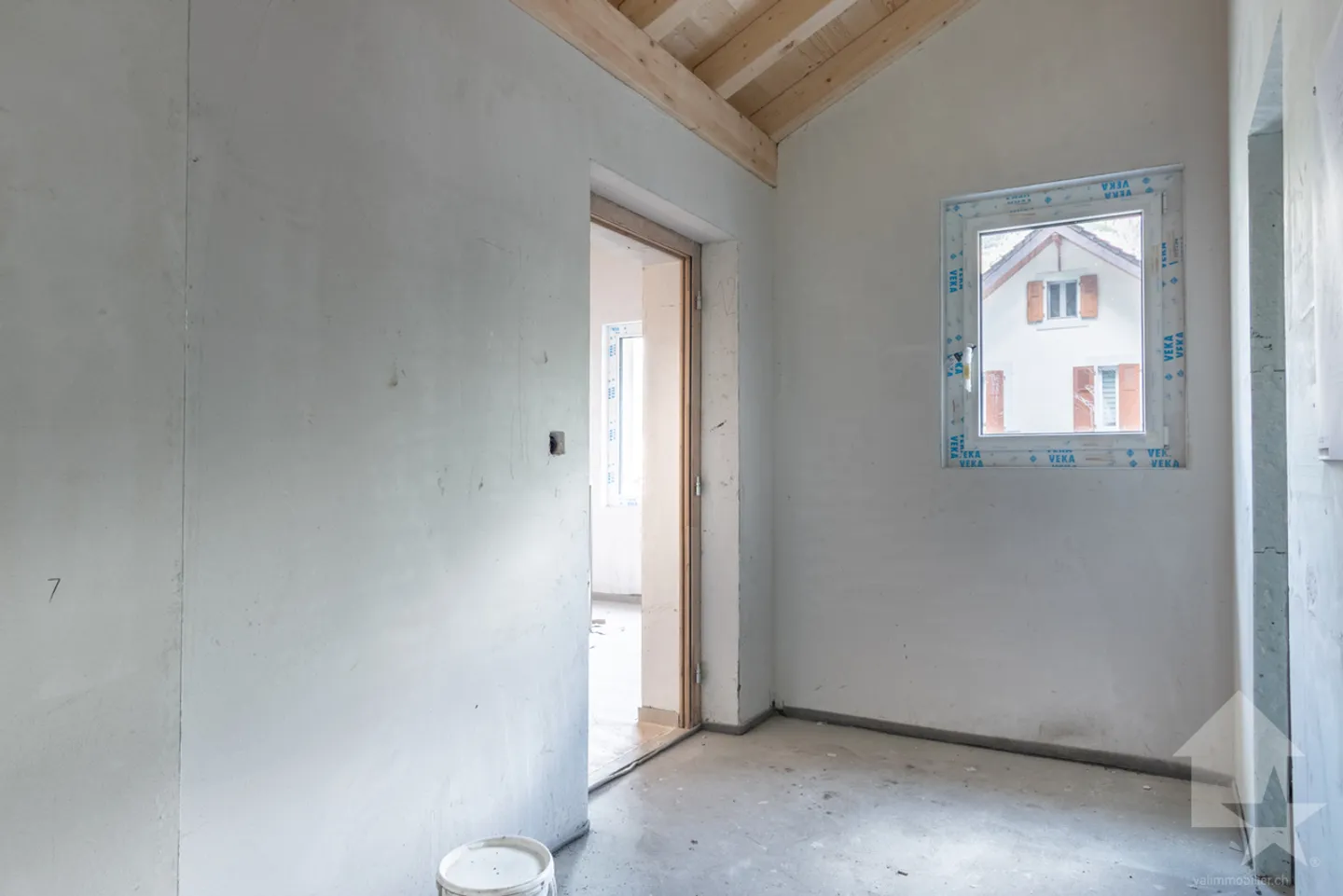Epinassey, 5.5-room apartment in the attic - Photo 4 of 11