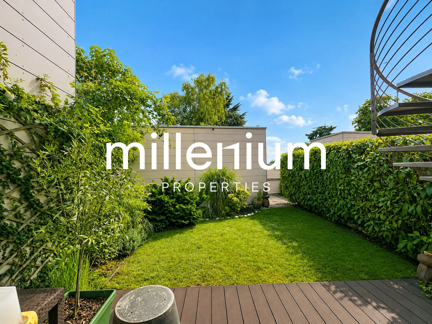 Maison familiale de 7 pièces avec jardin – Meyrin Village - Photo 1 of 10