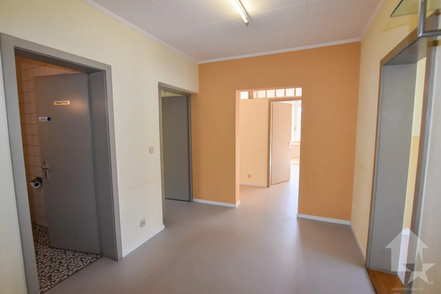 Office/Medical Practice in the Center of Sion - Photo 3 of 13