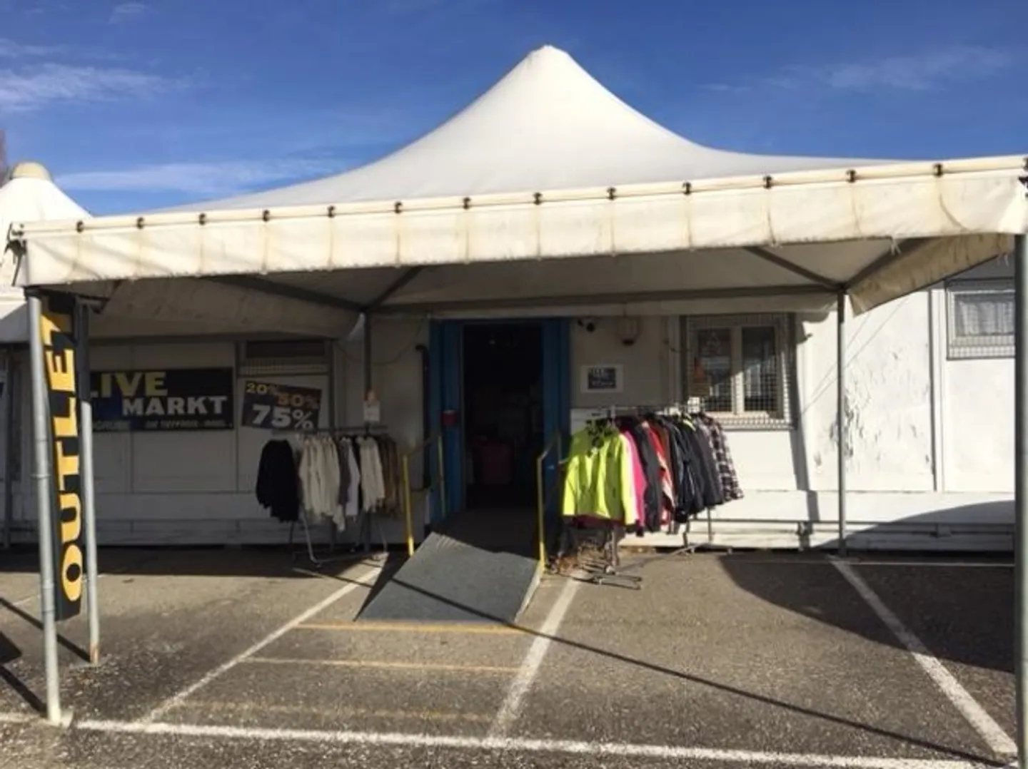 Negozio in vendita su A1, circa 300 m2 - Foto 2 di 5