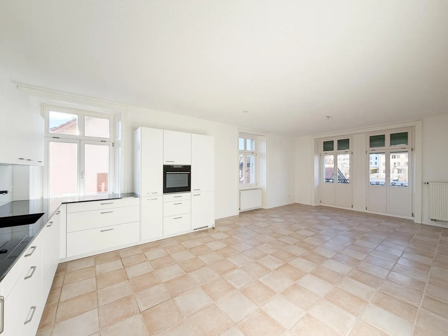 Appartamento affascinante di 4,5 stanze ristrutturato con garage - Foto 6 di 13