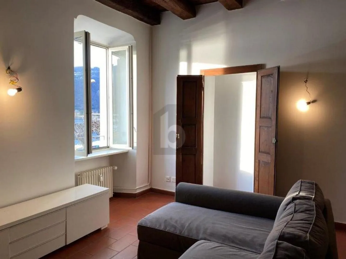 Appartamento in vendita - Foto 2 di 6
