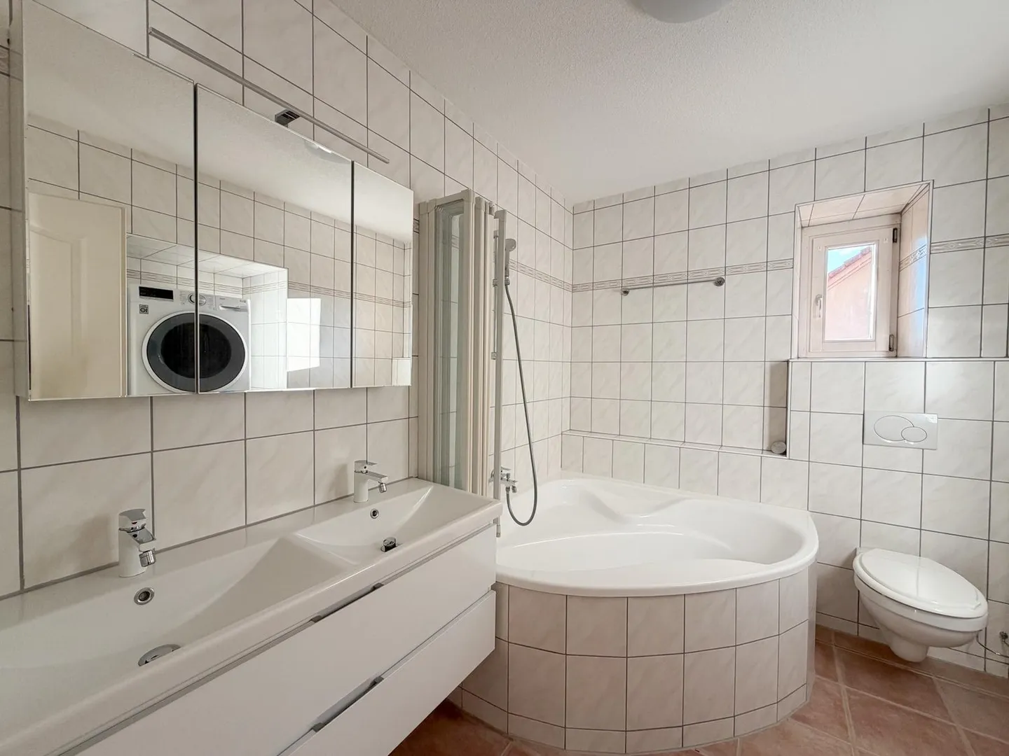 Appartamento affascinante di 4,5 stanze ristrutturato con garage - Foto 10 di 13