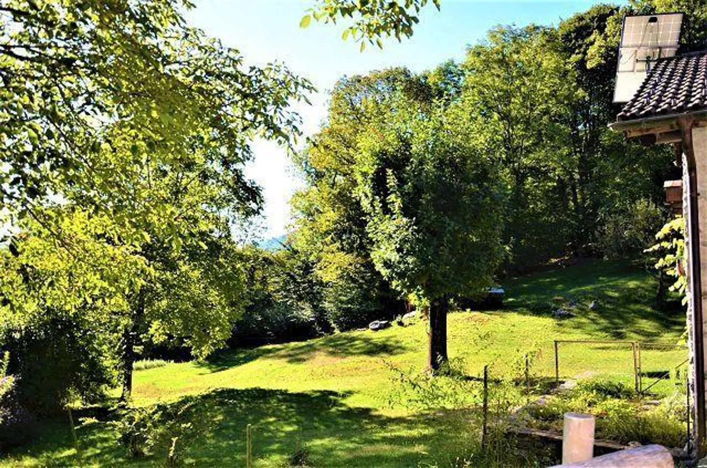 Two Rustics with Large Surroundings / 2 Rustics Immersed in Green with Large Garden - Photo 35 of 40