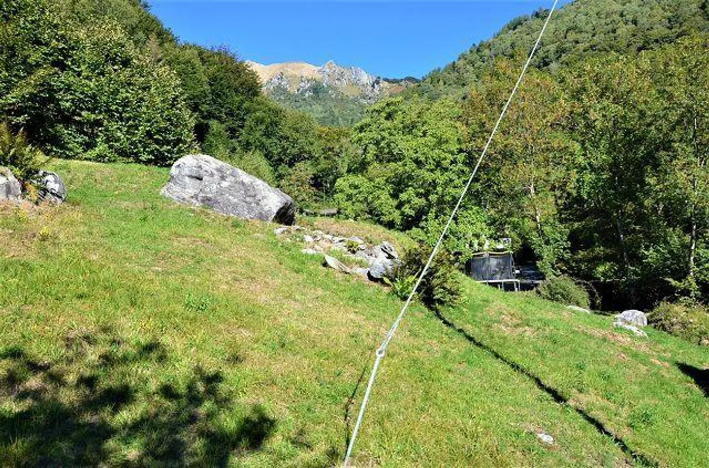 Two Rustics with Large Surroundings / 2 Rustics Immersed in Green with Large Garden - Photo 38 of 40