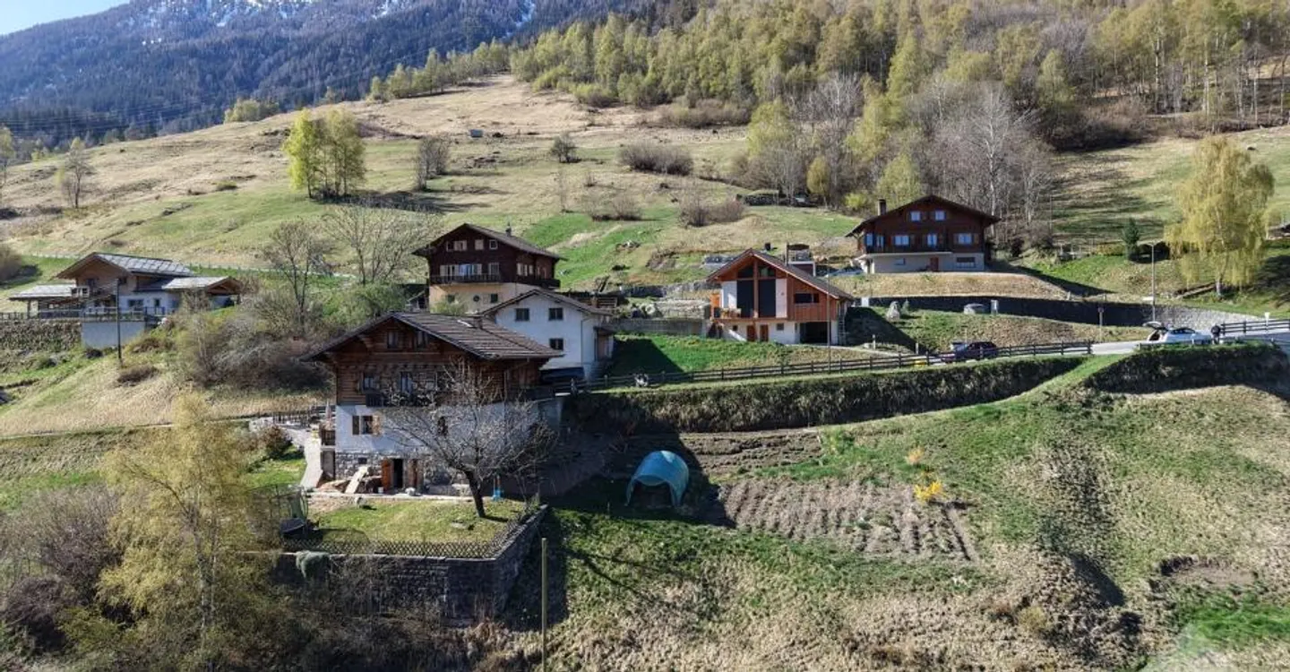 Terreno bellissimo per la tua casa dei sogni - Foto 3 di 7
